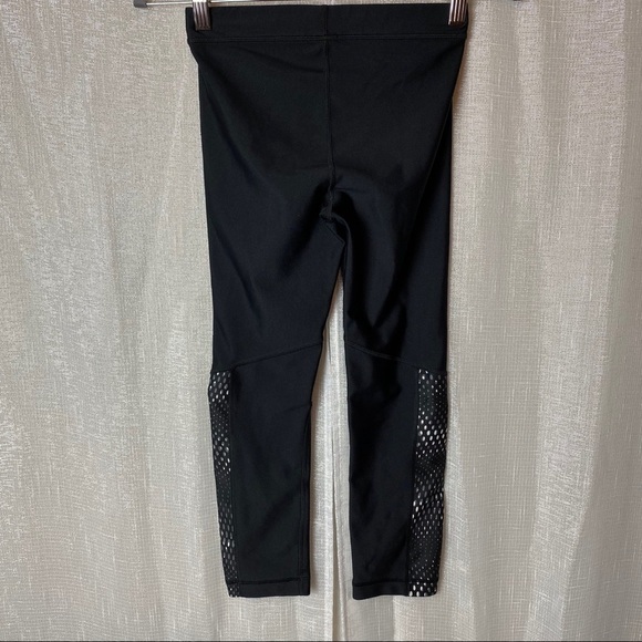 Under Armour black capri leggings ~XS - Picture 3 of 4